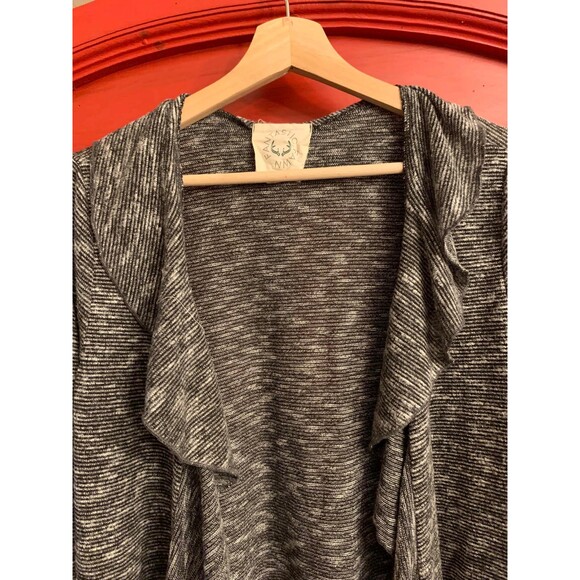 Fantastic Fawn Medium Boutique Cardigan Heather Gray Black Ruffle Trim Light EUC - Picture 3 of 3